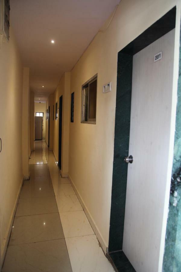 فندق مومبايفي  Omega Residency المظهر الخارجي الصورة